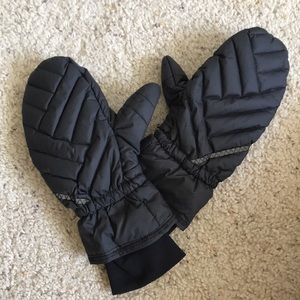 Ivivva by Lululemon Athletica Mittens